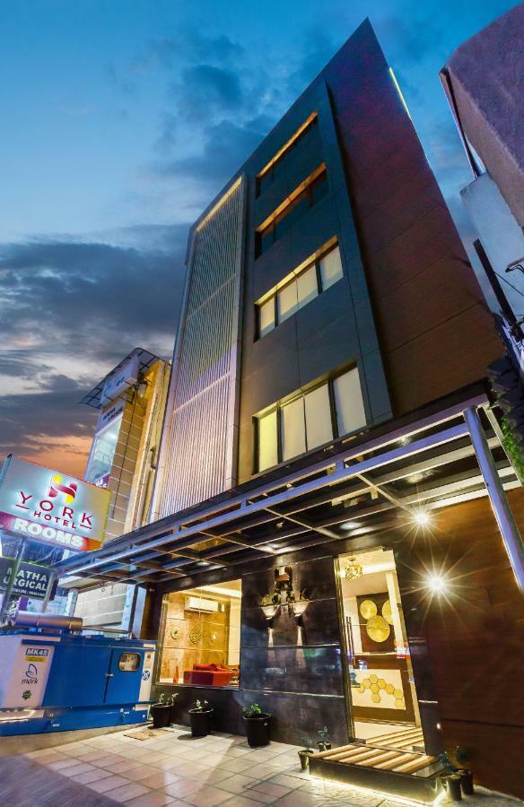 Kochi York Hotel מראה חיצוני תמונה